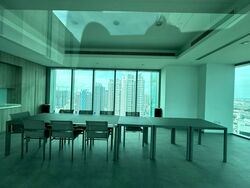 Arc 380 (D8), Office #434595211